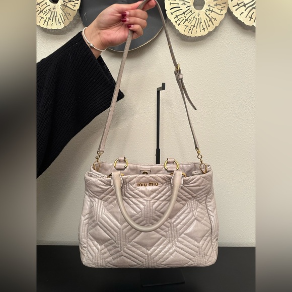 Miu Miu shine trapu - Picture 4 of 17